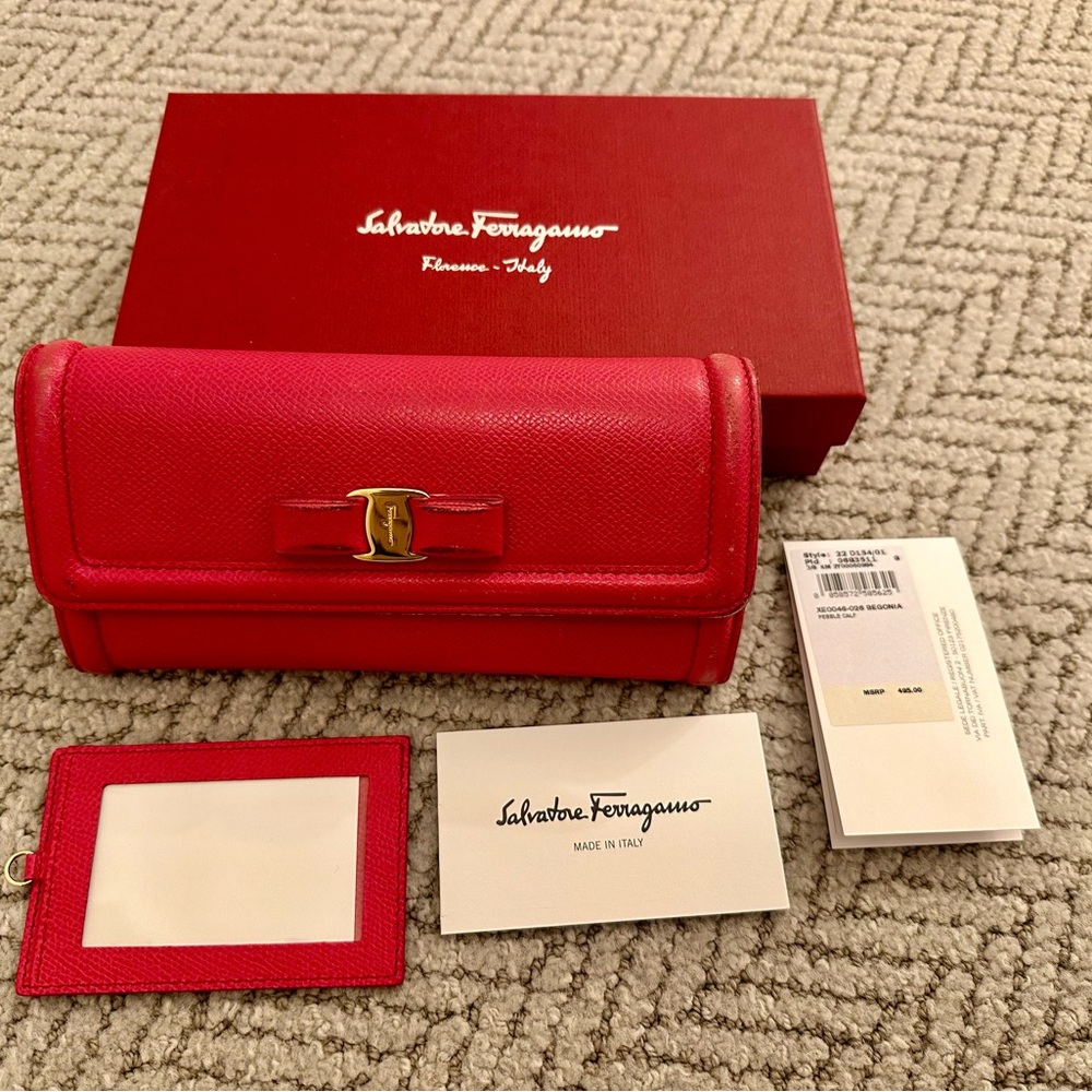 Ferragamo continental wallet